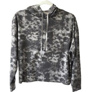 Full Circle  Long Sleeve Knot Tie Top Size M.